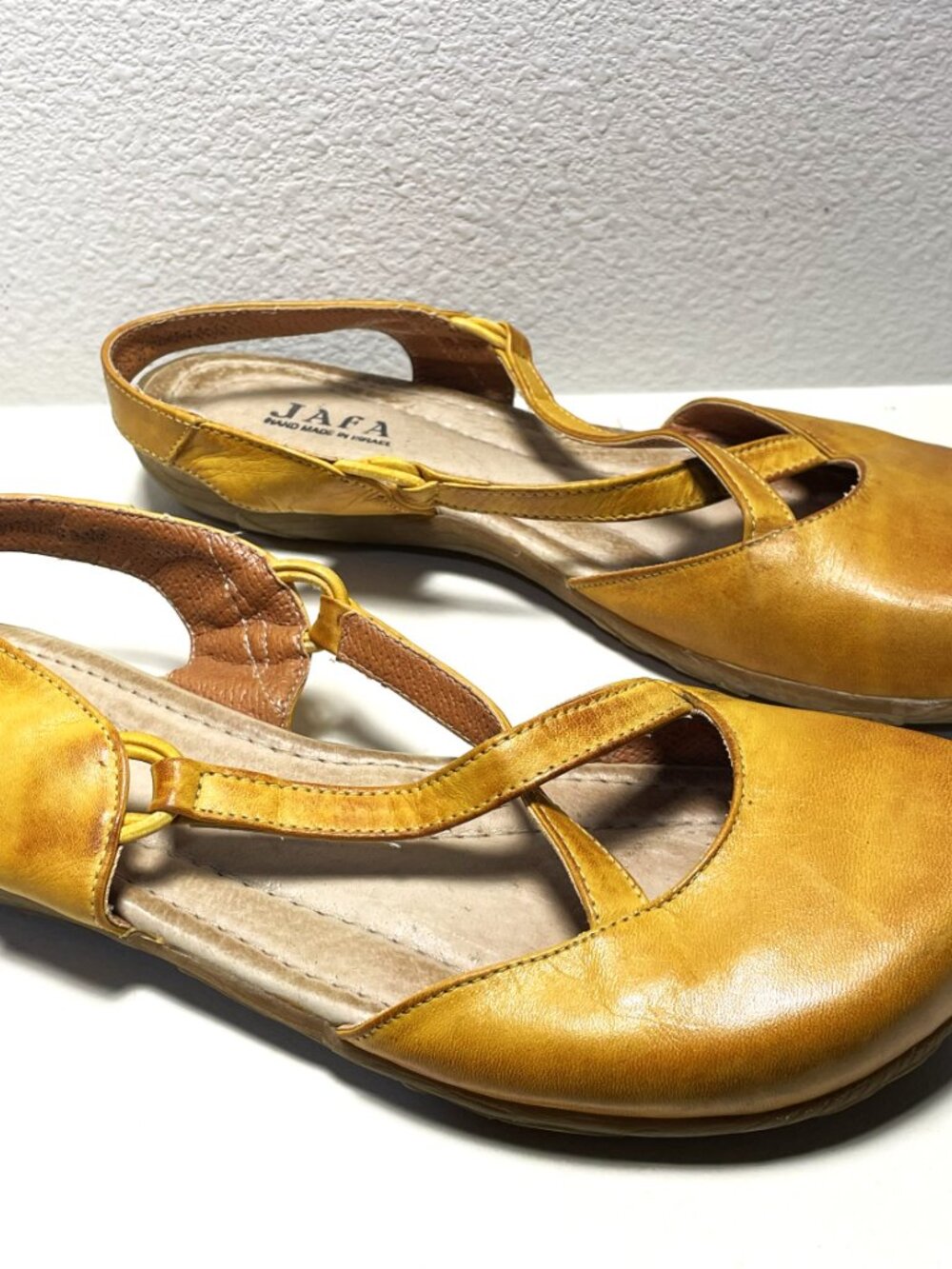 JAFA Women's Yellow Cross-Strap Sandals - Picture 3 of 9
